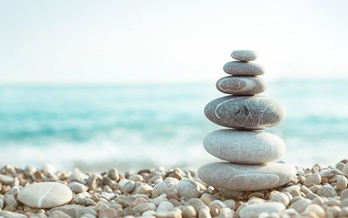 vạn sự tùy duyên là gì? khái niệm